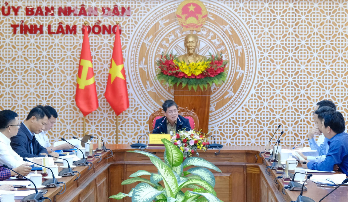 Quang cảnh buổi làm việc.
