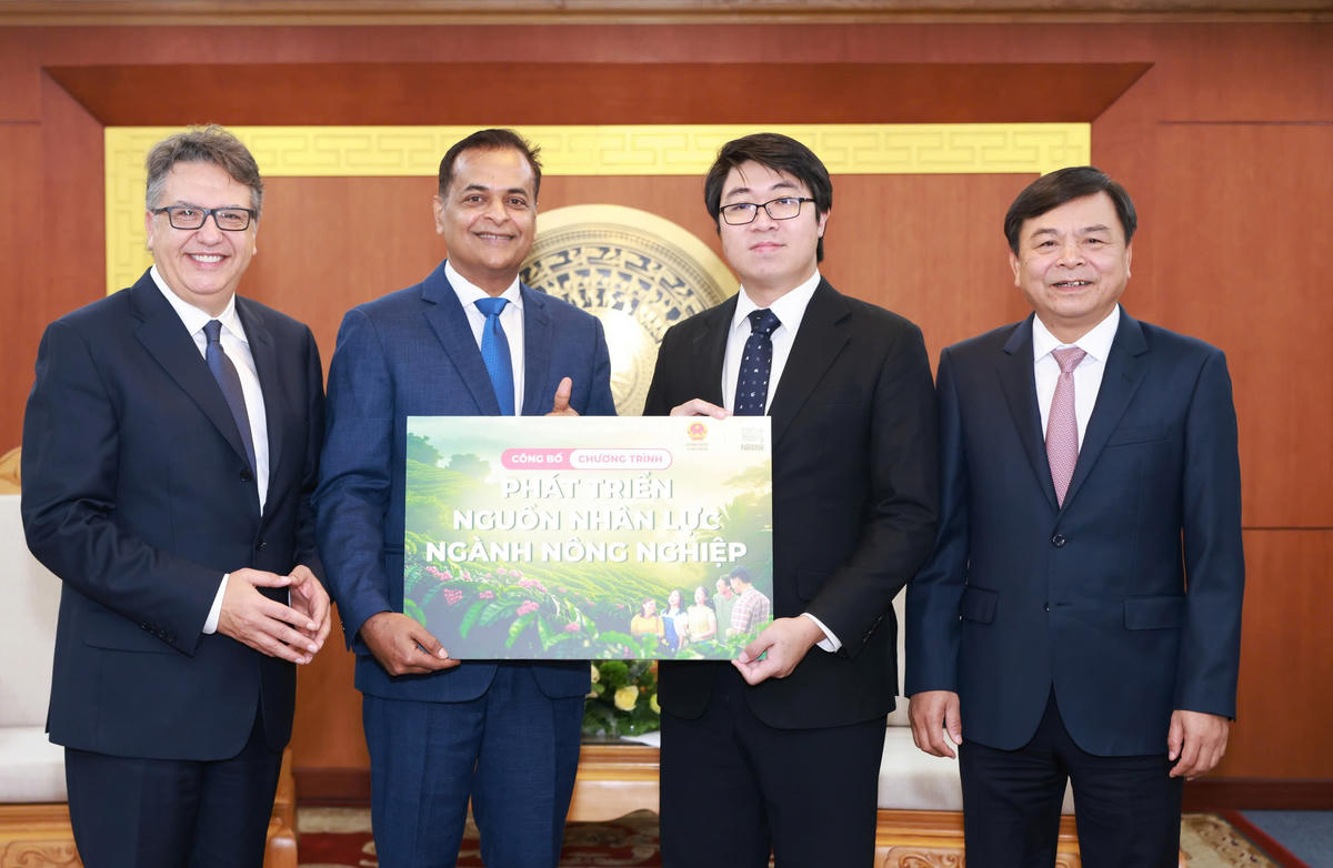 Lãnh đạo cấp cao Tập đoàn Nestlé và Néstlé Việt Nam công bố chương trình Phát triển Nguồn nhân lực ngành nông nghiệp trong khuôn khổ hợp tác với Bộ NN & MT