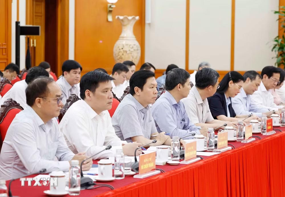 ttxvn-tong-bi-thu-chu-tich-nuoc-lam-viec-voi-ban-to-chuc-trung-uong-3.jpg