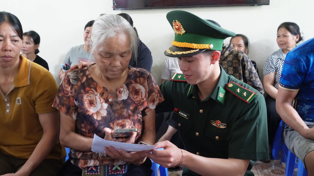 Đồng thời, hướng dẫn người dân sử dụng các nền tảng số như Facebook, TikTok để quảng bá, giới thiệu và bán các sản phẩm nông sản, đặc sản địa phương, từng bước mở rộng thị trường tiêu thụ, góp phần phát triển kinh tế hộ gia đình và nâng cao thu nhập.