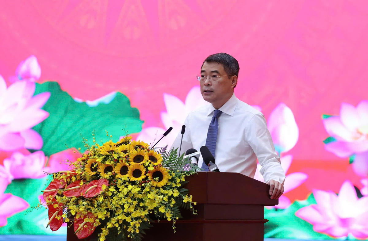 Thủ tướng Chính phủ Lê Minh Hưng phát biểu tại Lễ phát động phong trào thi đua “Quyết tâm thực hiện thắng lợi mục tiêu tăng trưởng bền vững 2 con số giai đoạn 2026-2030”. Ảnh: VGP