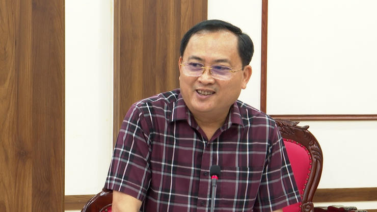 Chủ tịch UBND xã Phú Xuyên Bùi Công Thản khẳng định, việc sắp xếp thôn không đơn thuần là thay đổi địa giới hay tên gọi mà hướng tới mục tiêu xây dựng cộng đồng dân cư vững mạnh hơn, nâng cao hiệu quả quản lý và phục vụ người dân tốt hơn. Ảnh: Thu Hằng