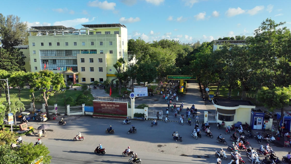 Đại học Trà Vinh là thành viên đồng sáng lập Hiệp hội Cao đẳng Cộng đồng Việt Nam.