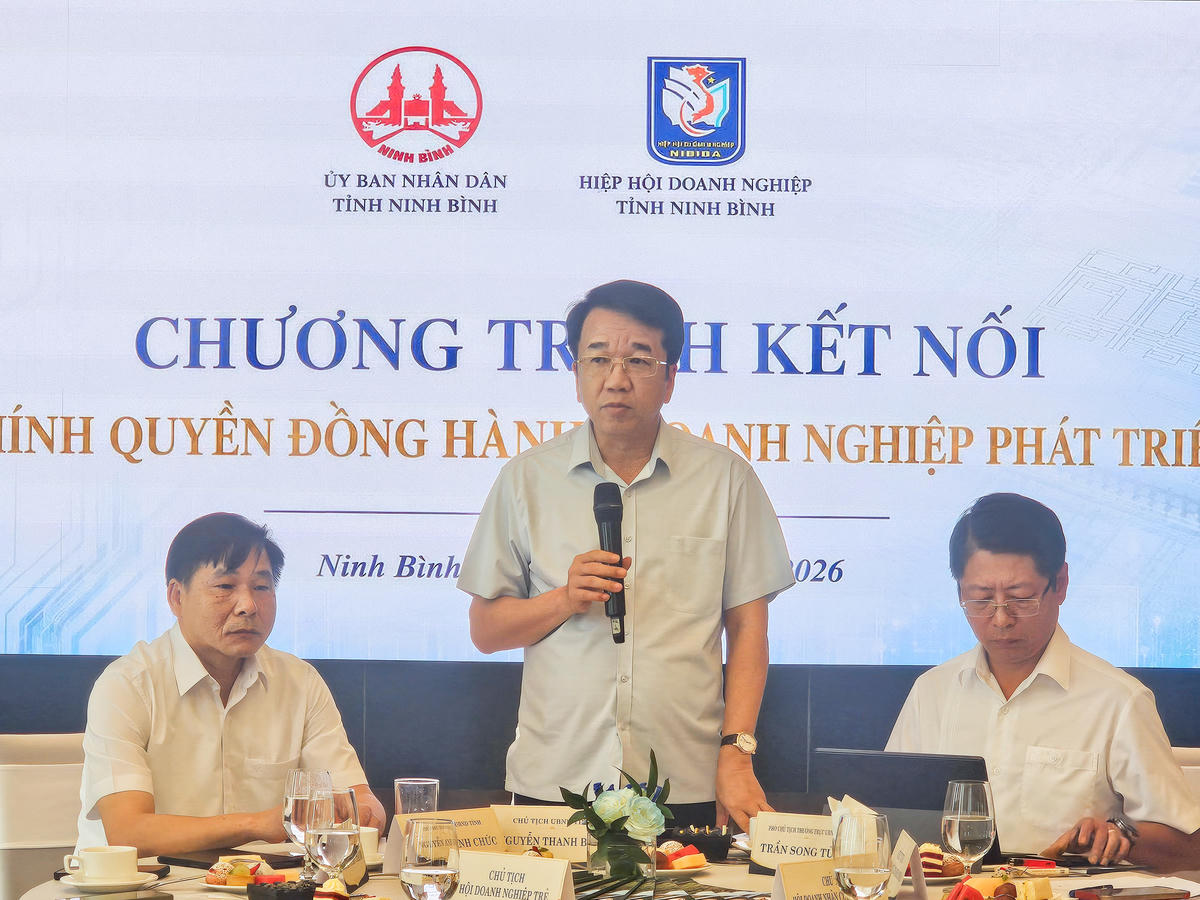 Ông Nguyễn Thanh Bình - Chủ tịch UBND tỉnh Ninh Bình khẳng định quan điểm xuyên suốt của lãnh đạo tỉnh là đồng hành, hỗ trợ, kiến tạo để doanh nghiệp phát triển. Ảnh: Đình Minh