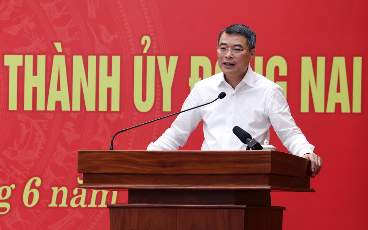 Thủ tướng Lê Minh Hưng phát biểu kết luận cuộc làm việc với Ban Thường vụ Thành ủy Đồng Nai. Ảnh: VGP