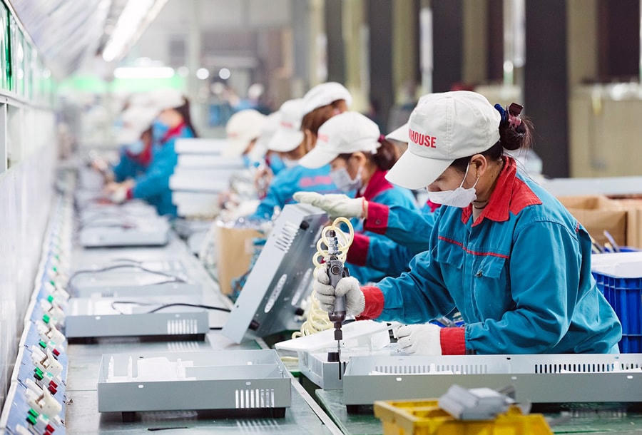 Nền kinh tế ngày càng củng cố nội lực nhờ sự bứt phá của cộng đồng doanh nghiệp. Ảnh: VGP.