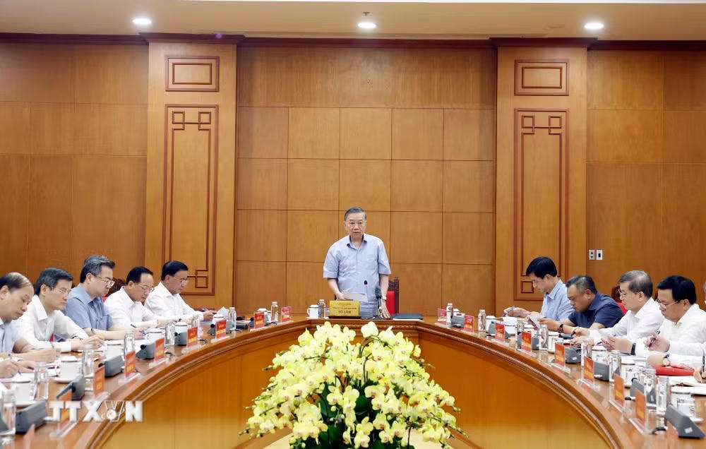 ttxvn-1506-tong-bi-thu-chu-tich-nuoc-lam-viec-ban-tuyen-giao-dan-van-trung-uong-1.jpg