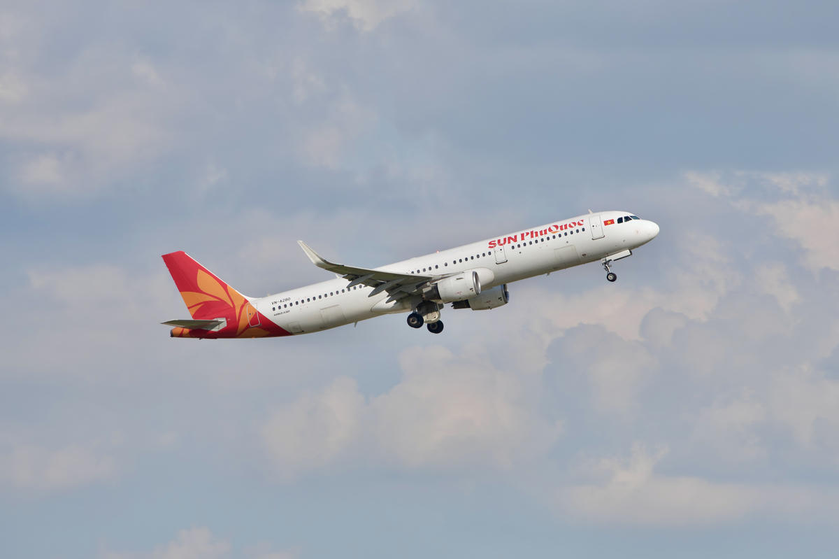 Sun PhuQuoc Airways chính thức đưa vào khai thác đường bay TP Hồ Chí Minh - Vân Đồn (Quảng Ninh) với tần suất 4 chuyến khứ hồi mỗi tuần.
