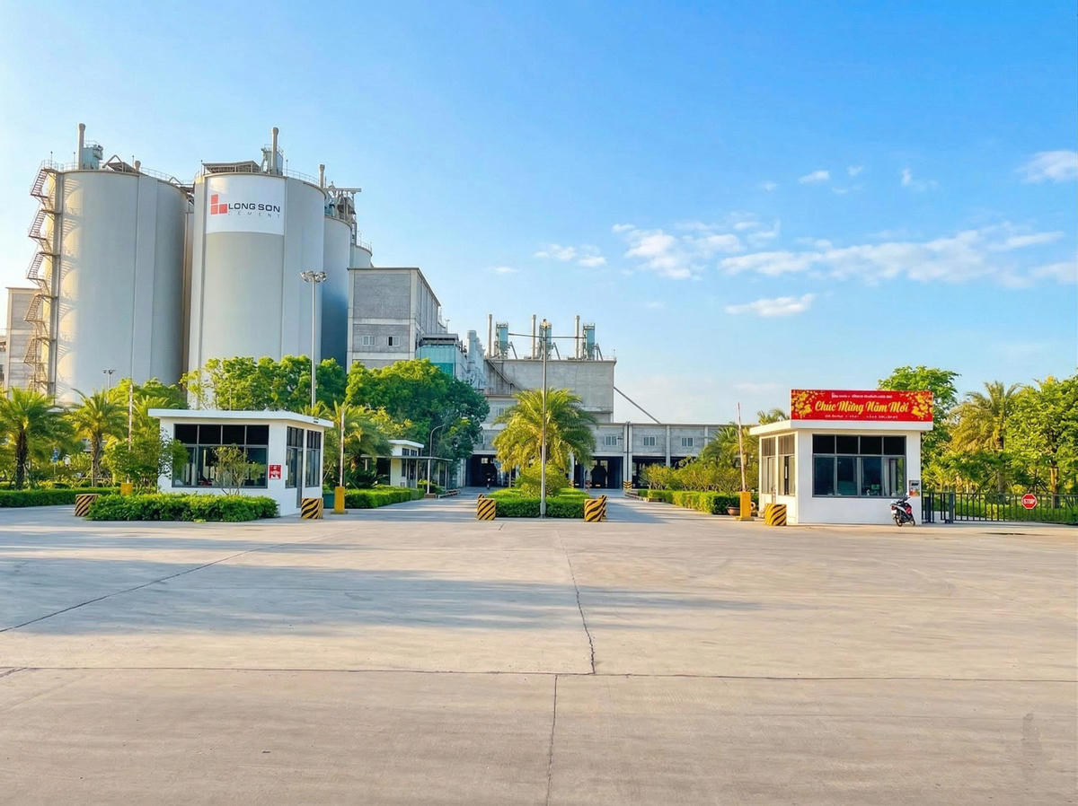 Công ty Xi măng Long Sơn nằm phường Bỉm Sơn, tỉnh Thanh Hóa. Ảnh: Long Sơn