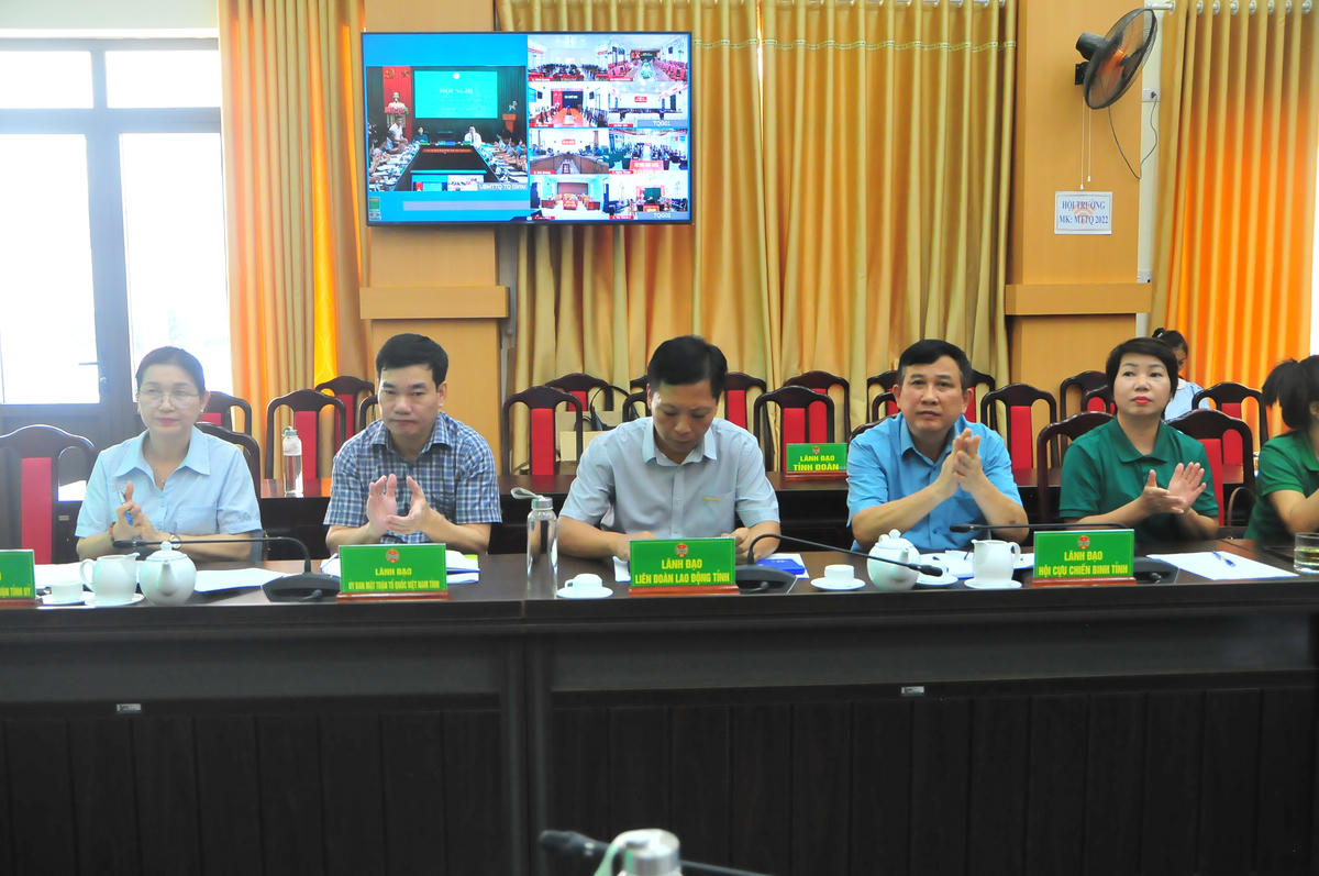 Đại diện lãnh đạo các tổ chức chính trị - xã hội tham dự Hội nghị. Ảnh: Xuân Trường.