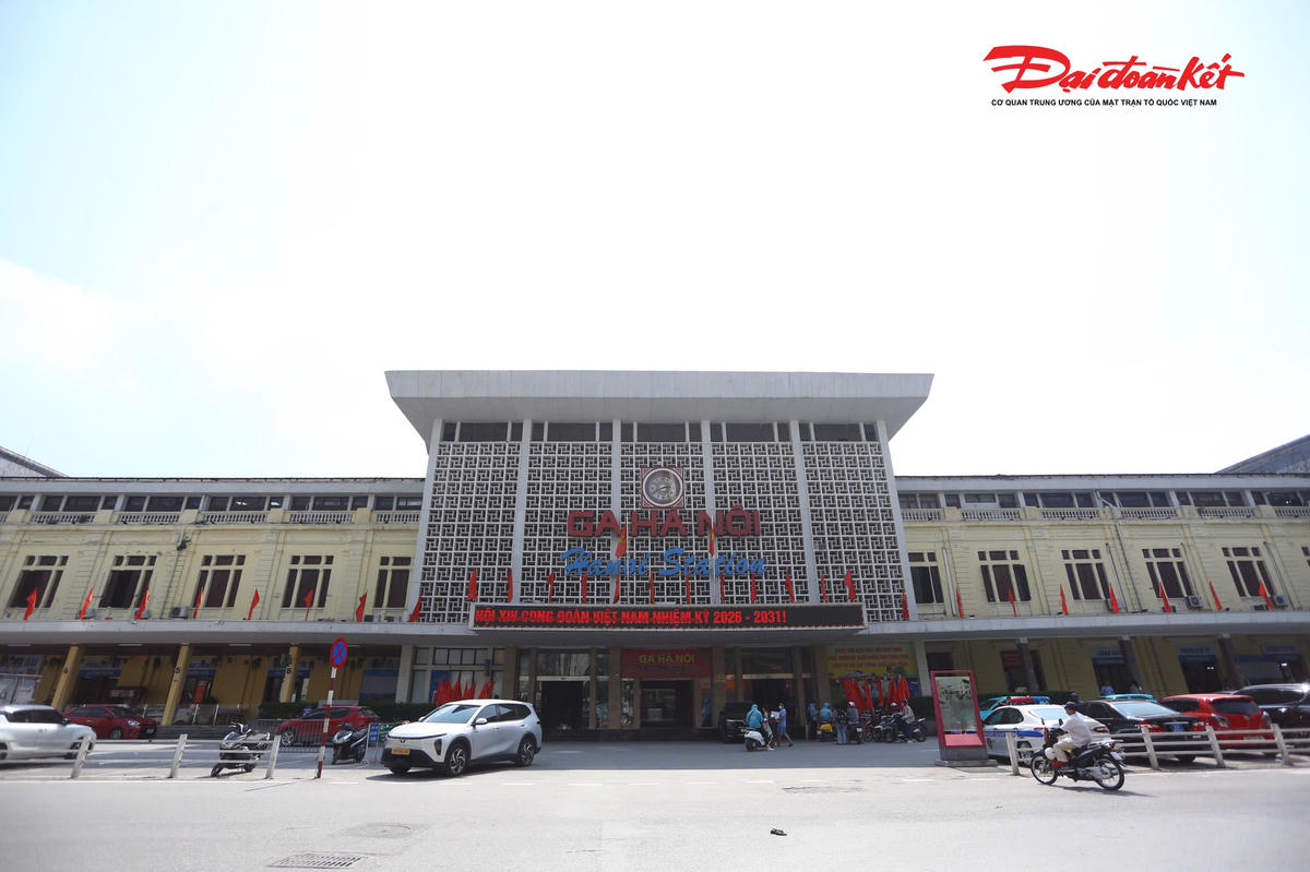 Mới đây, Tập đoàn Vingroup có văn bản gửi Thủ tướng, Bộ trưởng Bộ Xây dựng và Chủ tịch UBND TP Hà Nội đề xuất việc di dời đoạn đường sắt quốc gia ga Hà Nội - Ngọc Hồi, phục vụ triển khai dự án Trục không gian quốc lộ 1A gắn với chỉnh trang và tái thiết đô thị.