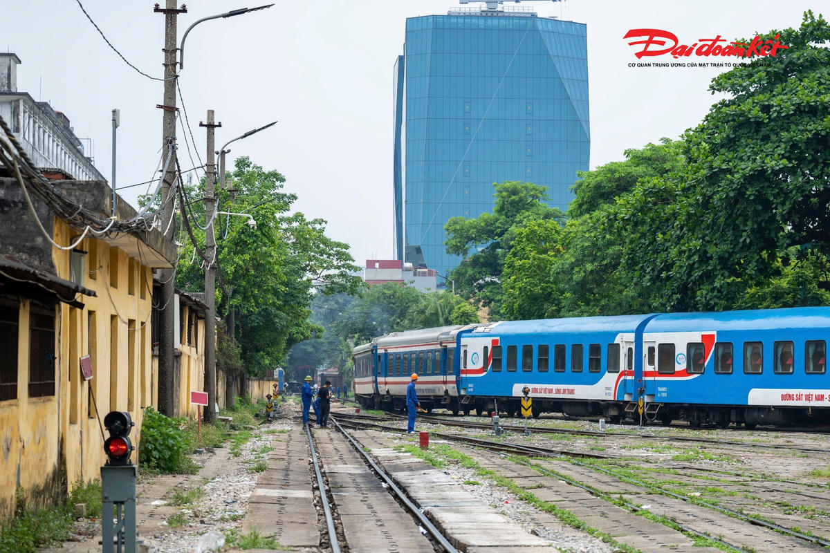 Toàn cảnh tuyến đường sắt ga Hà Nội - Ngọc Hồi trước đề xuất nghiên cứu di dời