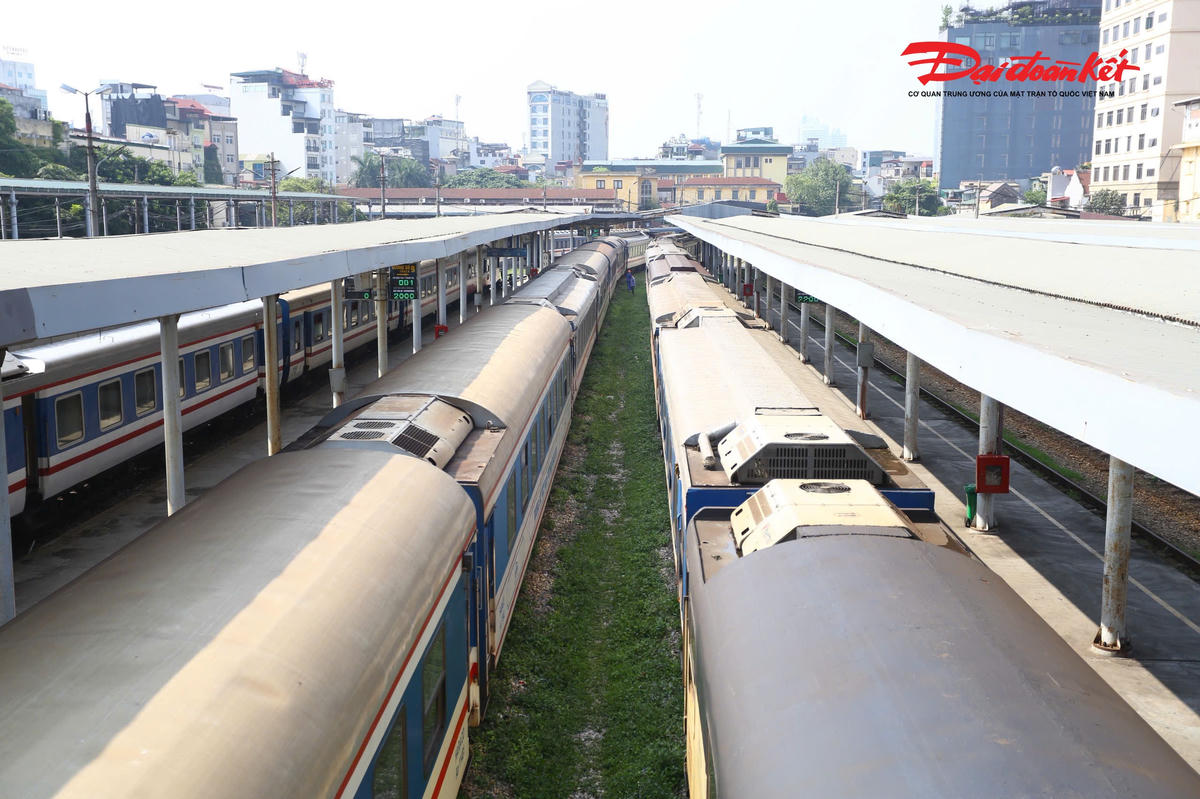 Toàn cảnh tuyến đường sắt ga Hà Nội - Ngọc Hồi trước đề xuất nghiên cứu di dời