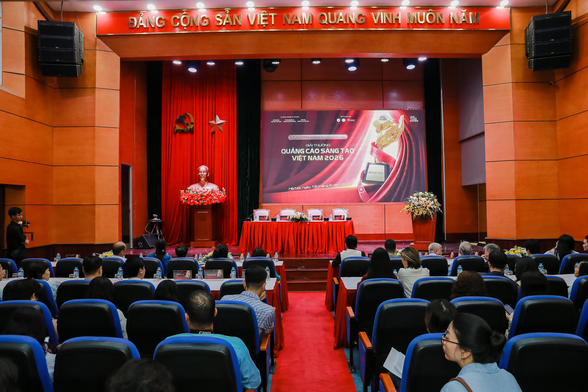 Quang cảnh họp báo phát động Giải thưởng Quảng cáo sáng tạo Việt Nam - Vạn Xuân Awards 2026 tại Hà Nội.