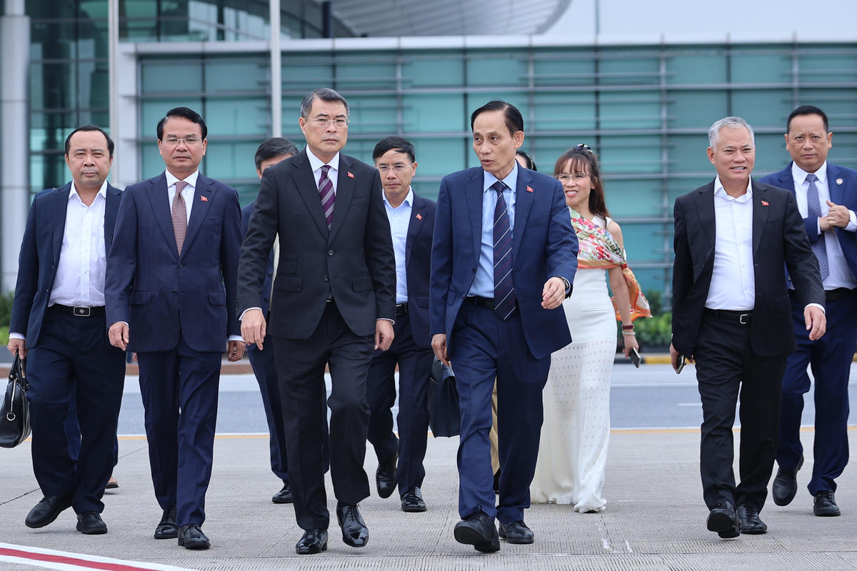 Đây là chuyến công tác đầu tiên của Thủ tướng Chính phủ Lê Minh Hưng trên cương vị mới tới Liên bang Nga - Ảnh: Nhật Bắc