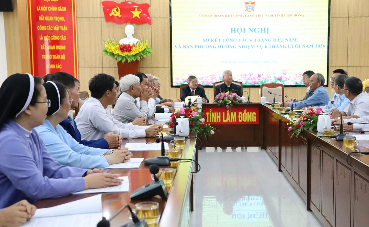 Quang cảnh hội nghị.