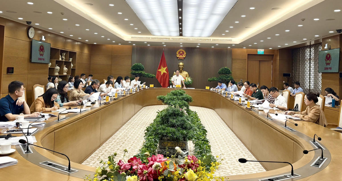 Quang cảnh cuộc họp.