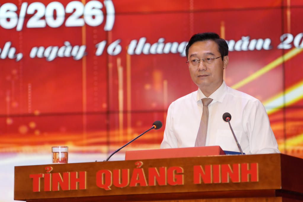 Ông Nguyễn Thế Lãm, Chủ tịch Hội Nhà báo tỉnh, Giám đốc Báo và Phát thanh, Truyền hình Quảng Ninh phát biểu tại hội nghị.