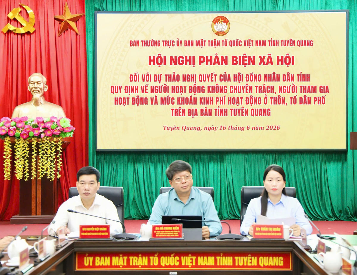 Ban Thường trực Ủy ban MTTQ Việt Nam tỉnh Tuyên Quang chủ trì Hội nghị.