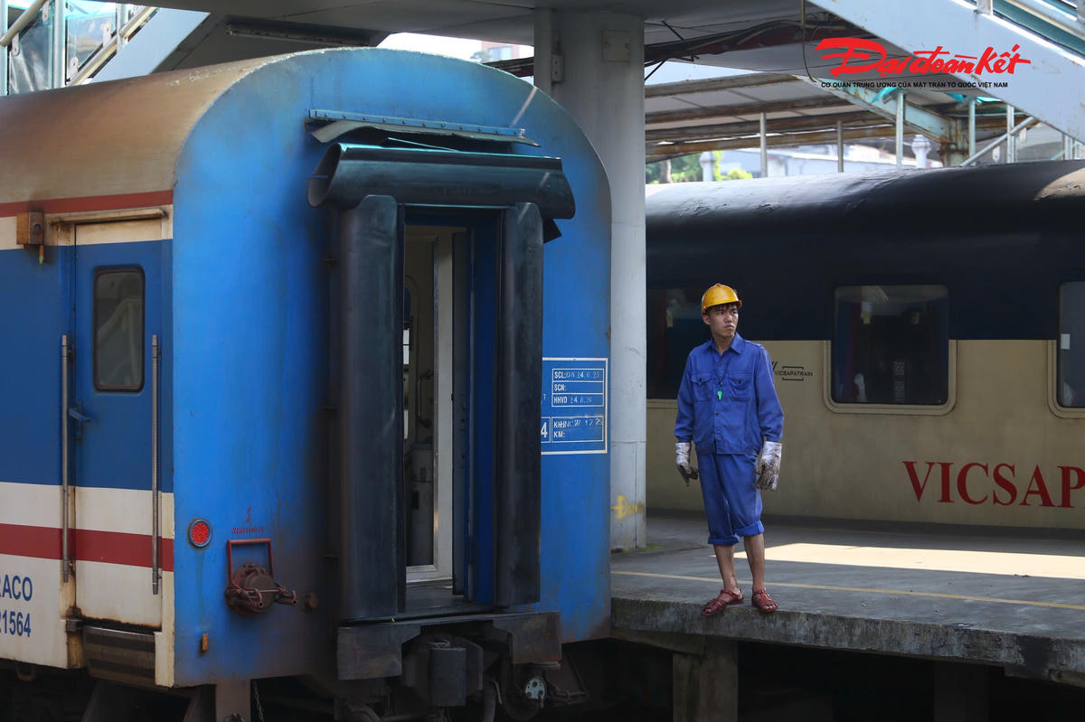 Toàn cảnh tuyến đường sắt ga Hà Nội - Ngọc Hồi trước đề xuất nghiên cứu di dời