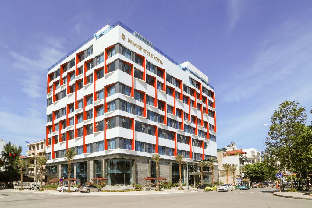Dragon Style Hotel tạo ấn tượng cho Qúy khách bởi nét kiến trúc xây dựng độc đáo, hiện đại.