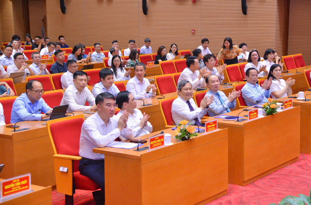 Các đại biểu dự buổi gặp mặt.