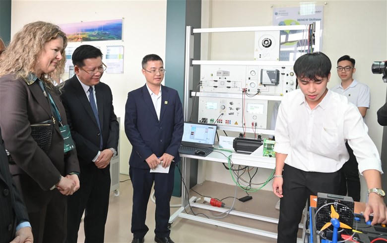 Thành lập Trung tâm đào tạo xuất sắc về điện gió tại Trường Đại học Điện lực được kỳ vọng sẽ góp phần đào tạo nguồn nhân lực chất lượng cao cho ngành năng lượng tái tạo.