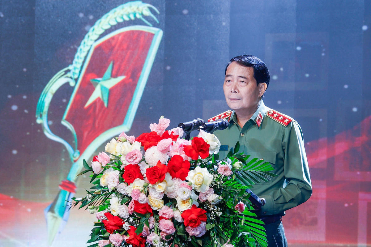 Thứ trưởng Bộ Công an Lê Quốc Hùng phát biểu tại chương trình. Ảnh: Quang Vinh.