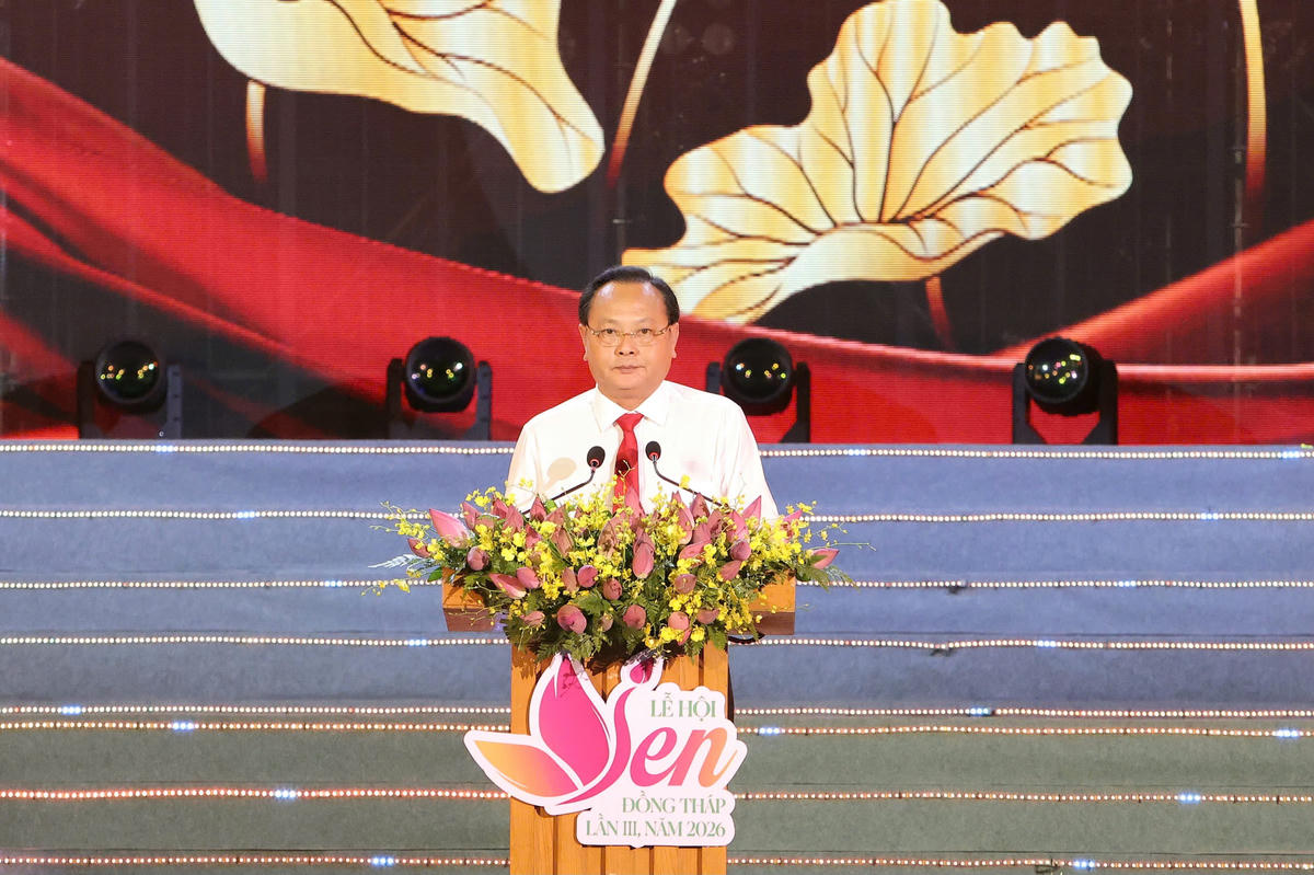 Ông Nguyễn Hùng Tráng - Ủy viên Ban Thường vụ Tỉnh ủy, Bí thư Đảng ủy, Chủ tịch HĐND phường Cao Lãnh phát biểu khai mạc. (Ảnh: Trung Phạm).