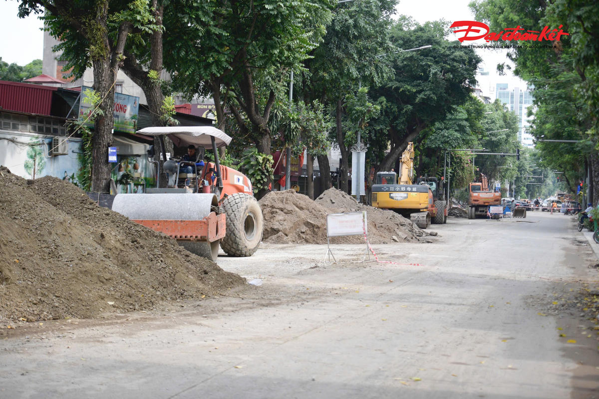 Dự án chống ngập được báo cáo 'hoàn thành', phố Quang Trung vẫn ngổn ngang
