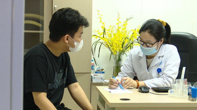 Không tự ý điều trị khi bị viêm da do kiến ba khoang