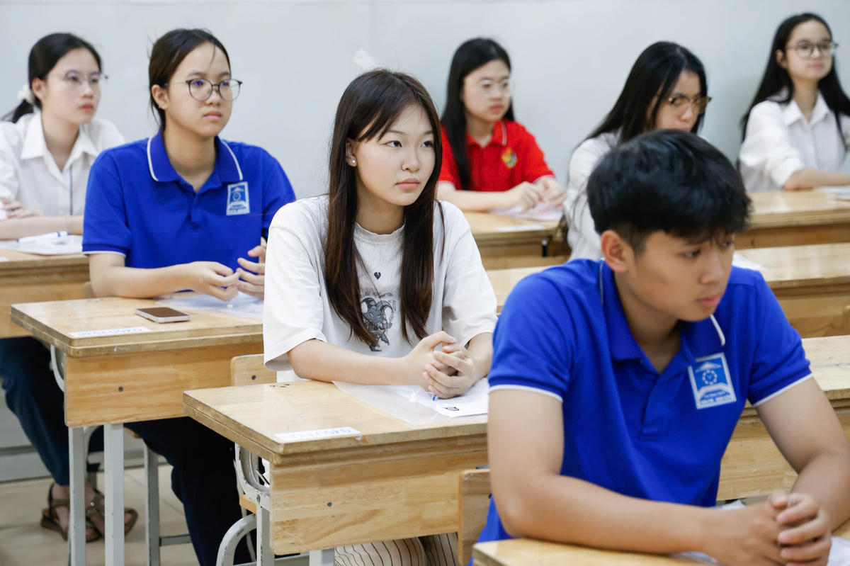 Thi tốt nghiệp THPT 2026: Liệu có “mưa” điểm 10?