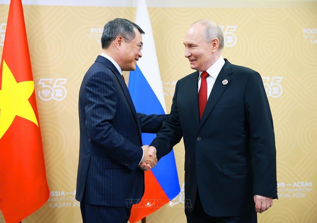 Thủ tướng Lê Minh Hưng hội kiến
Tổng thống Nga Vladimir Putin