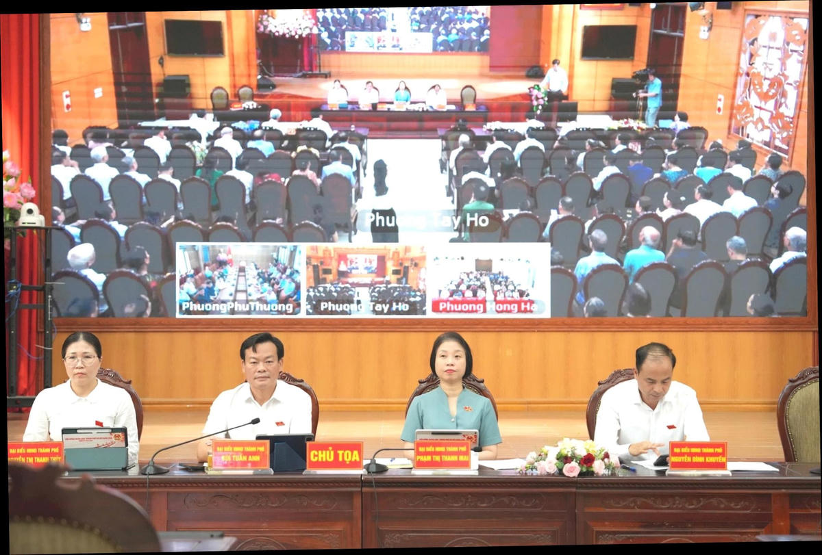 Đại biểu HĐND TP Hà Nội - Đơn vị bầu cử số 6 tiếp xúc cử tri tại điểm cầu phường Tây Hồ.