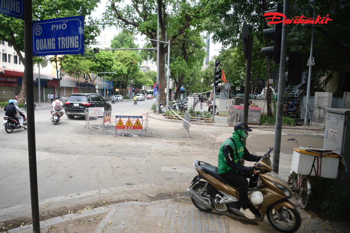 Dự án chống ngập được báo cáo 'hoàn thành', phố Quang Trung vẫn ngổn ngang