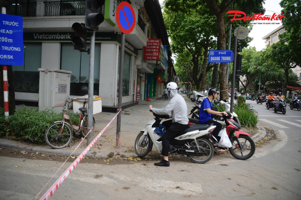 Dự án chống ngập được báo cáo 'hoàn thành', phố Quang Trung vẫn ngổn ngang