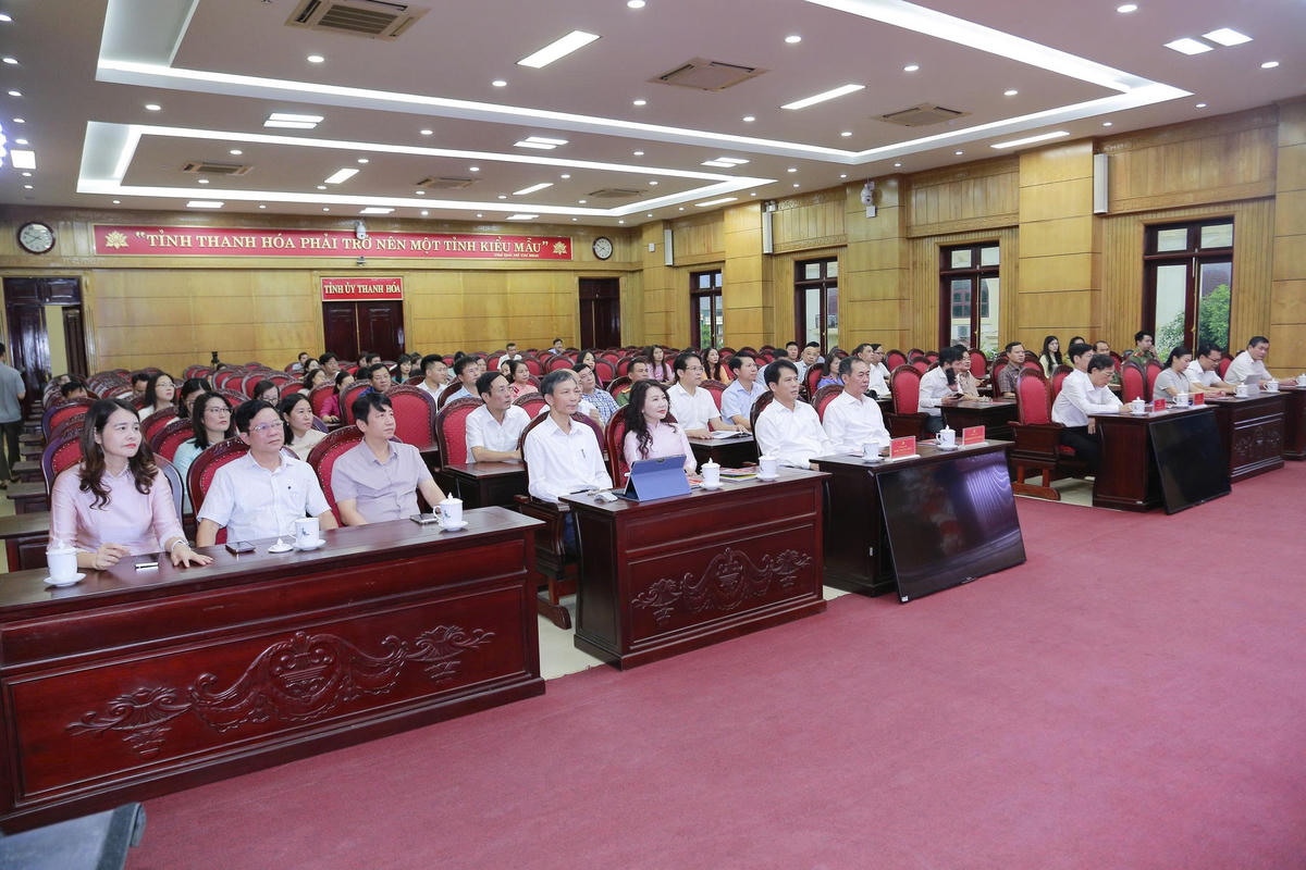 Các đại biểu dự lễ trao giải báo chí Trần Mai Ninh năm 2025. Ảnh: Lê Hợi