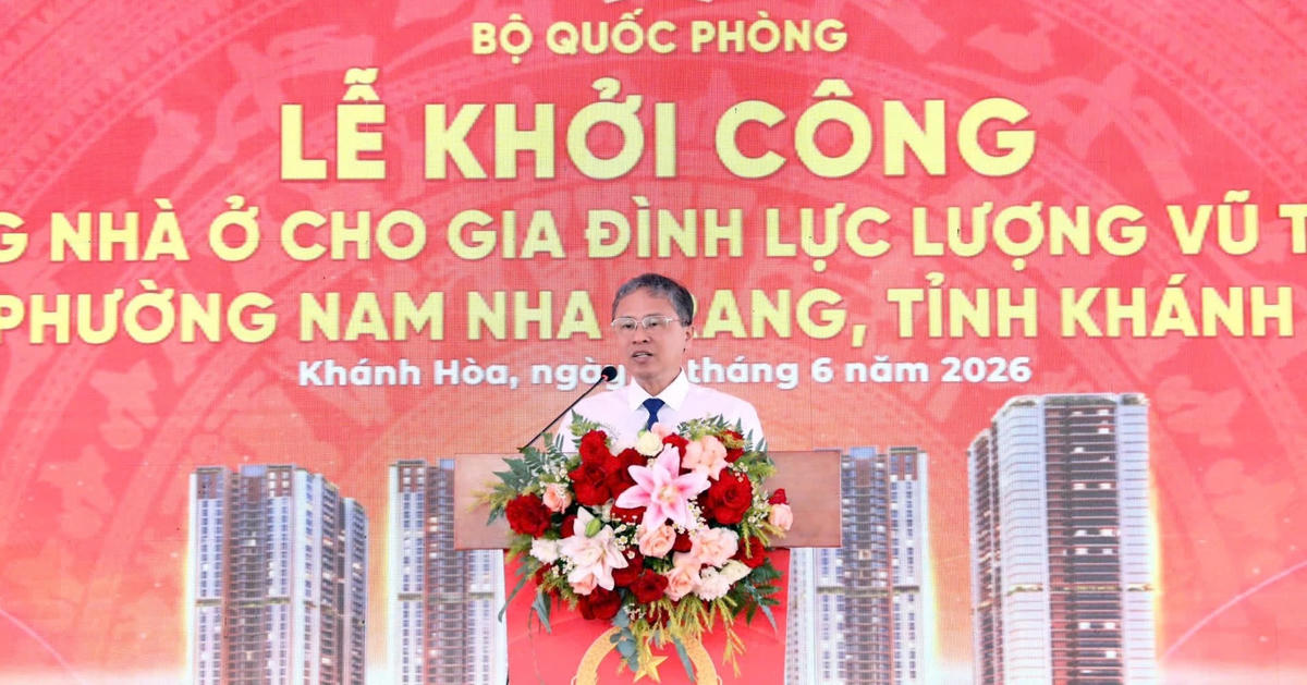 Ông Trần Hòa Nam, Phó Chủ tịch UBND tỉnh Khánh Hòa, phát biểu tại lễ khởi công.