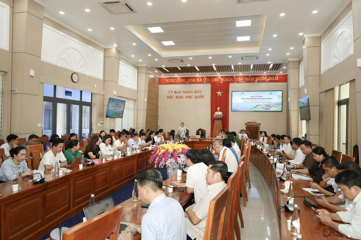 Quang cảnh buổi đàm. Ảnh: HD