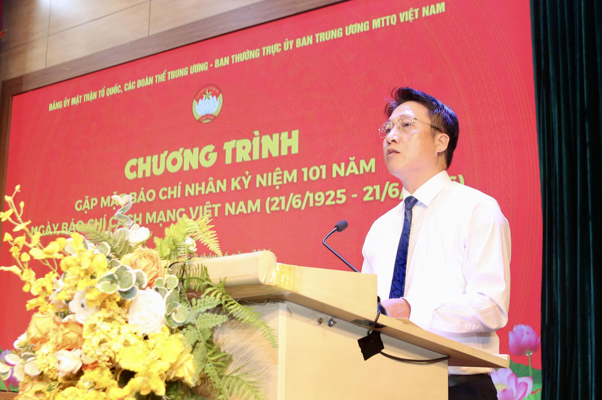 Phó Tổng Biên tập Nguyễn Văn Dũng khẳng định, Báo Đại đoàn kết sẽ tiếp tục đổi mới mạnh mẽ nội dung và phương thức làm báo, đẩy mạnh chuyển đổi số, nâng cao chất lượng các sản phẩm báo chí.