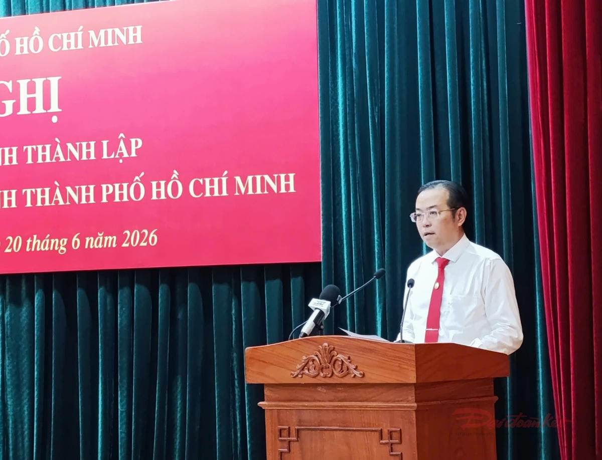 Ông Lê Văn Minh, tân Tổng giám đốc Báo và Phát thanh, Truyền hình TP Hồ Chí Minh phát biểu. Ảnh: T.Luân.