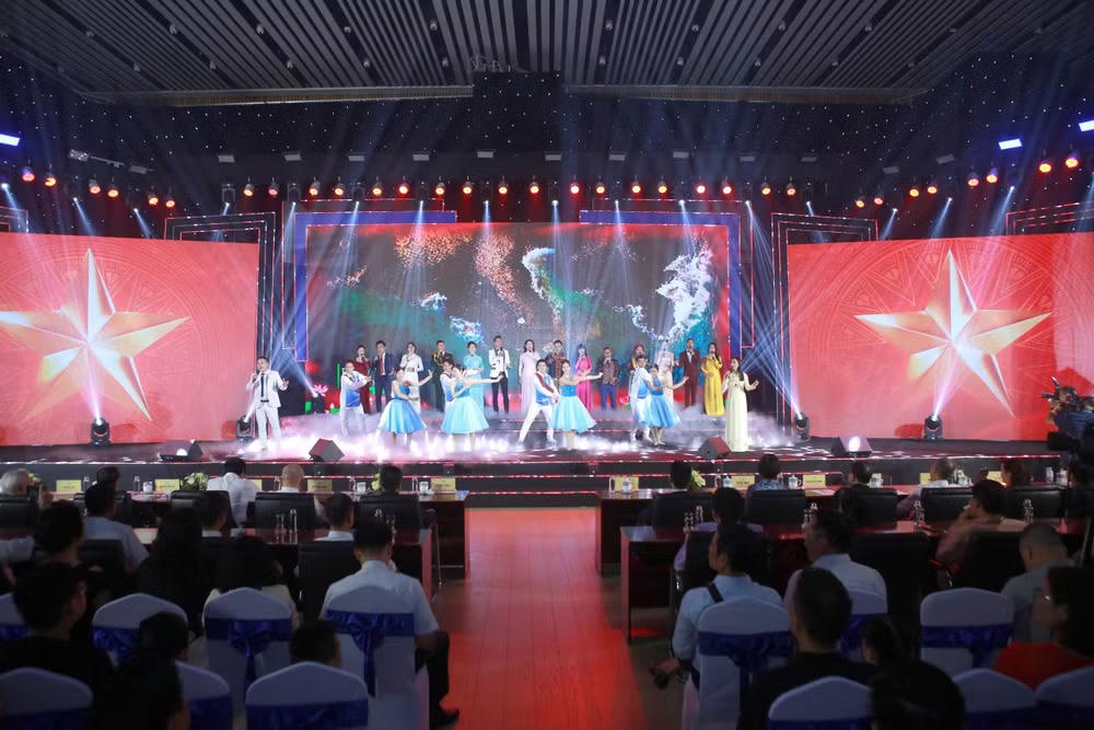 Chương trình văn nghệ tại Đêm chung kết và trao giải Cuộc thi “Tiếng hát Người làm báo mở rộng - Năm 2026”.