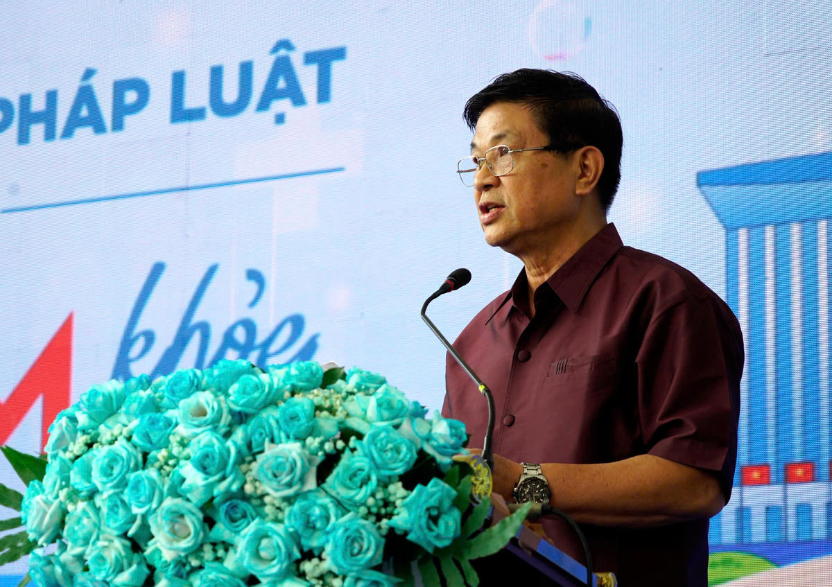 Tiến sĩ, Luật sư Đỗ Ngọc Thịnh - Chủ tịch Liên đoàn Luật sư Việt Nam phát biểu tại chương trình. Ảnh:Q.Đ.