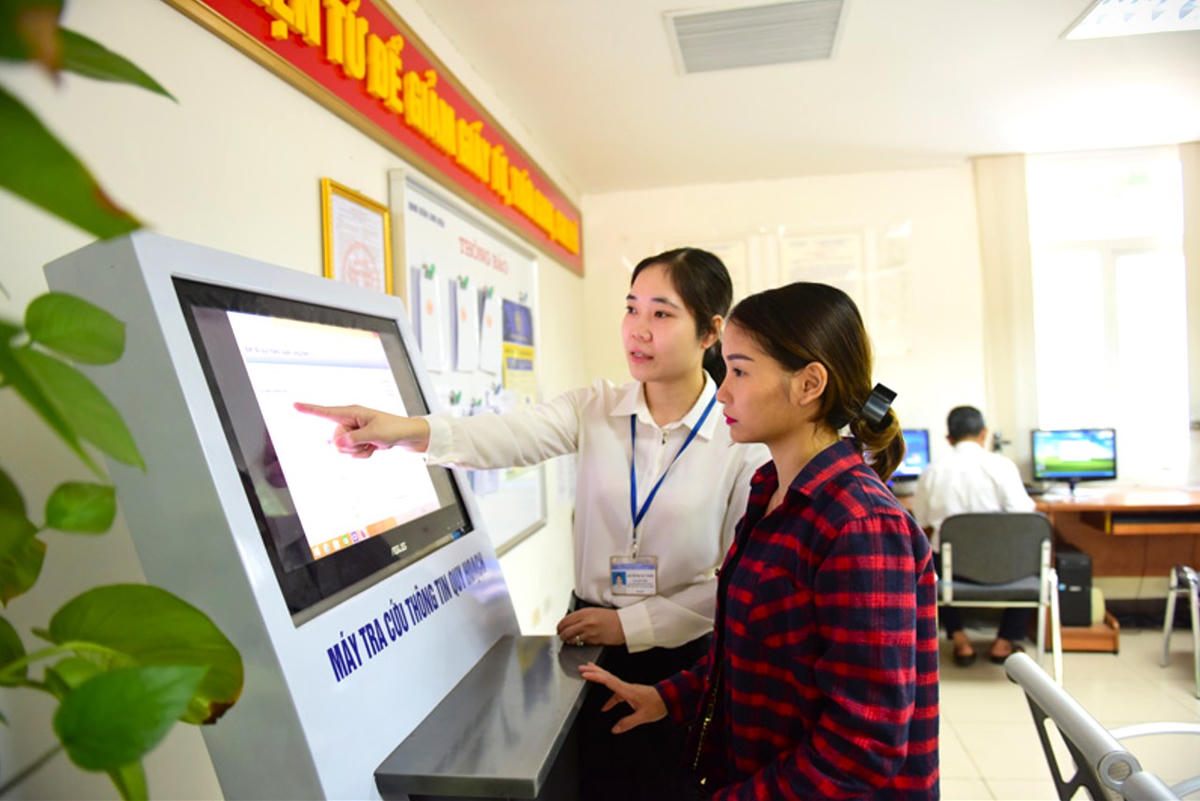 Đợt tổng ra soát văn bản quy phạm pháp luật nhằm mục đích tạo thuận lợi tối đa cho người dân, doanh nghiệp. ẢNH: T.M.