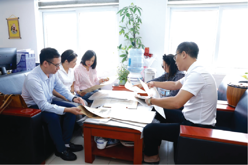 Tìm lại những trang báo hào hùng