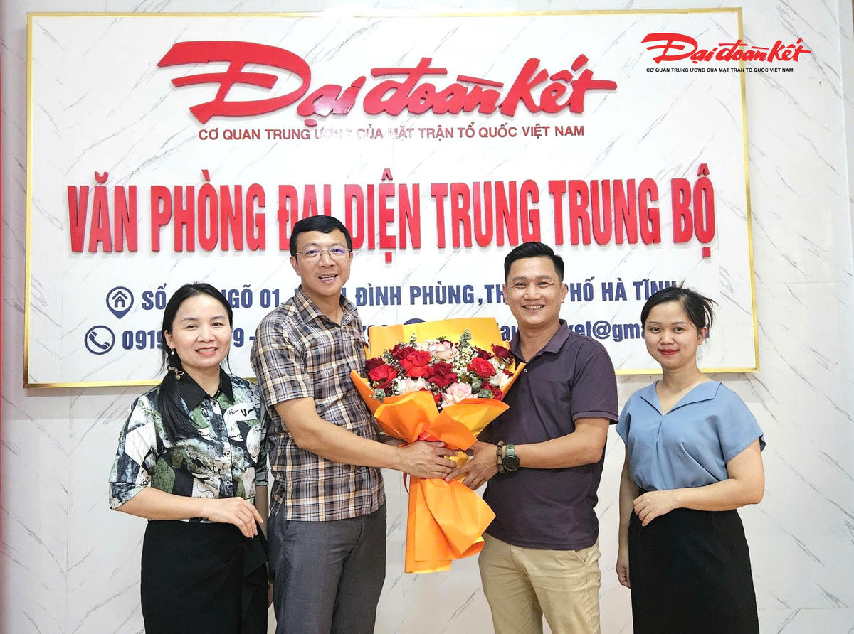 Nhiều cơ quan, đơn vị thăm, chúc mừng Văn phòng đại diện Báo Đại đoàn kết khu vực Trung Trung Bộ