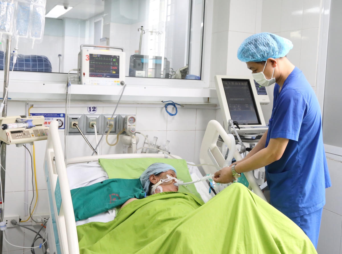 Nhận biết sớm say nắng, sốc nhiệt để tránh biến chứng nguy hiểm