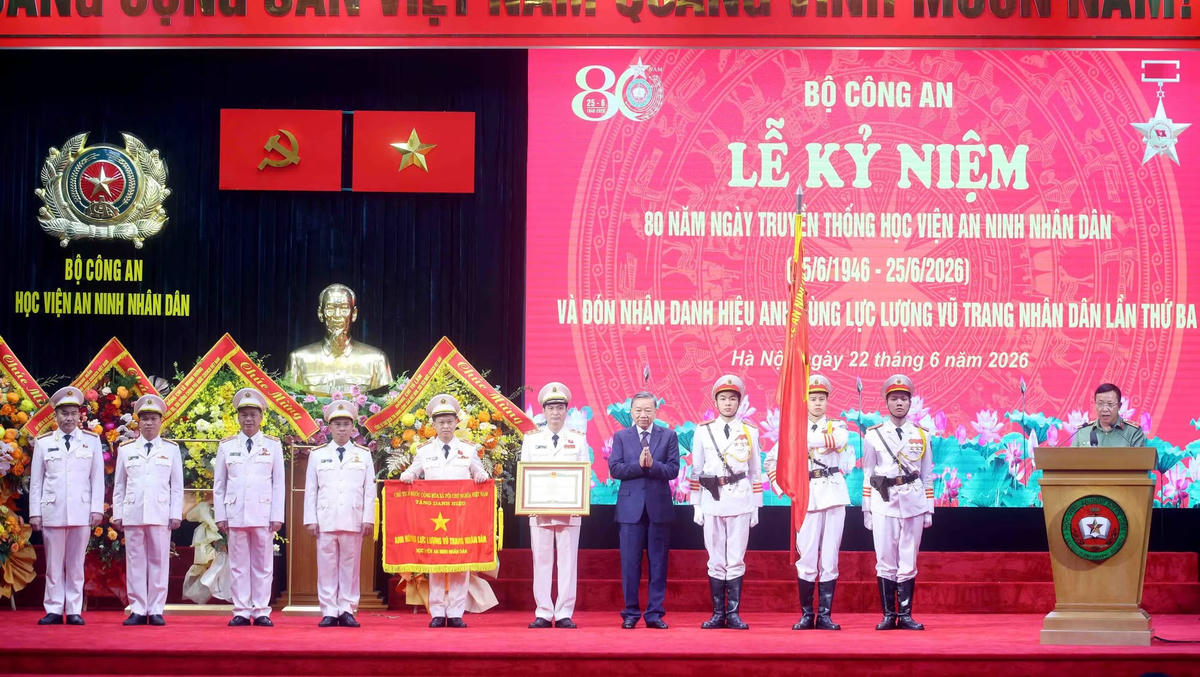 vna-potal-tong-bi-thu-chu-tich-nuoc-du-le-ky-niem-80-nam-ngay-truyen-thong-hoc-vien-an-ninh-nhan-dan-8840720.jpg