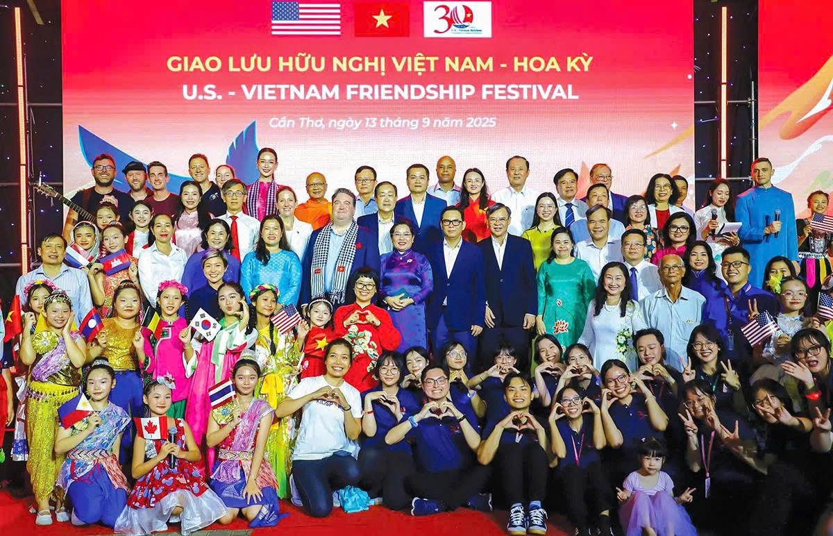 Chương trình Giao lưu hữu nghị Việt Nam - Hoa Kỳ được tổ chức tại TP Cần Thơ, dấu ấn nổi bật của ngoại giao văn hóa Cần Thơ năm 2025.