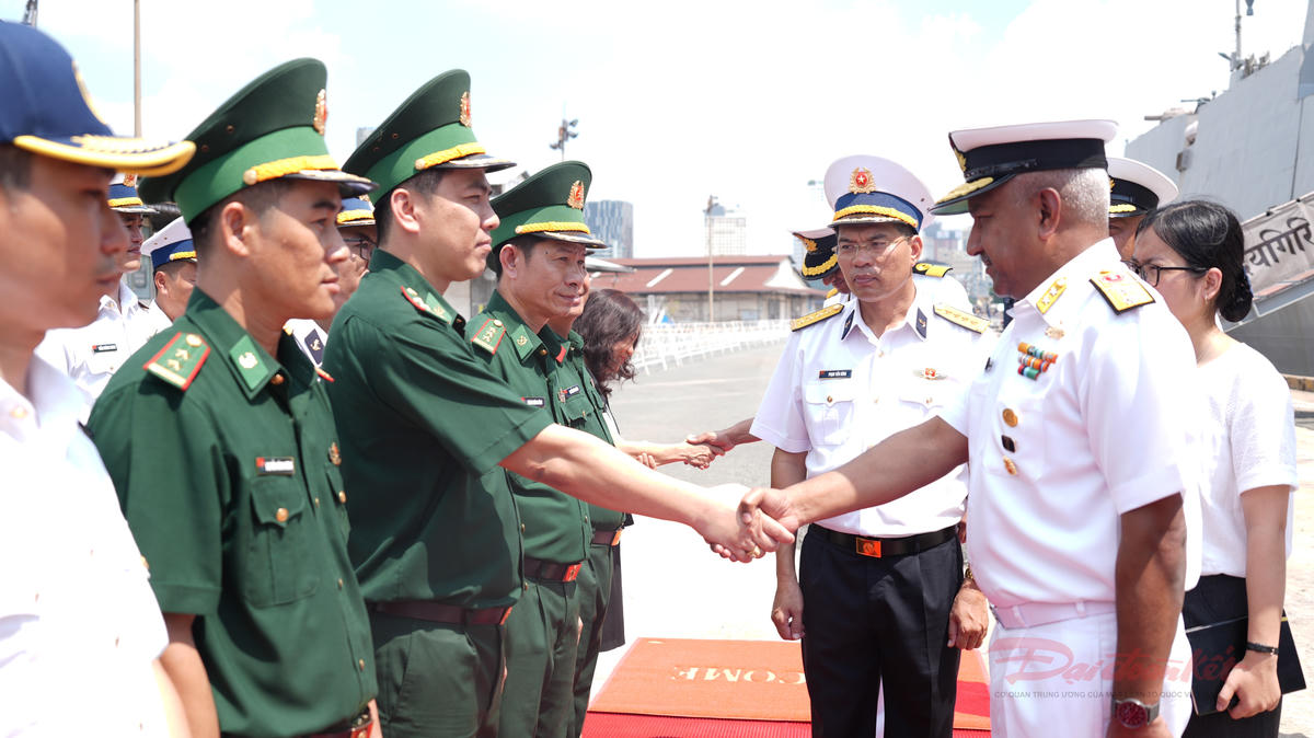 TP Hồ Chí Minh đón biên đội tàu Hải quân Ấn Độ đến thăm và giao lưu quốc phòng